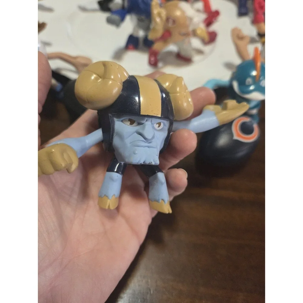 N/A 13 figures